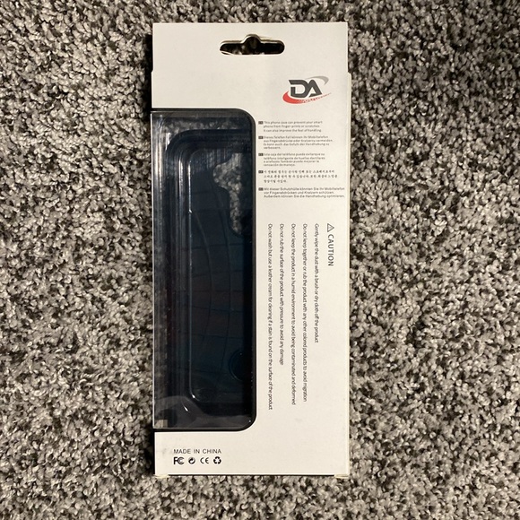 NWOT Phone cases ⭐️ - Picture 10 of 12